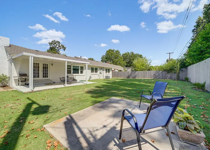 Charming Near Lafortune Park Holiday home *