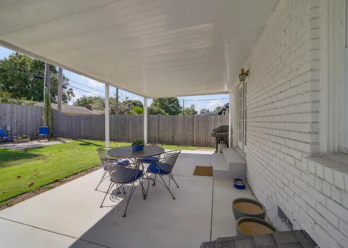 Charming Near Lafortune Park Holiday home *